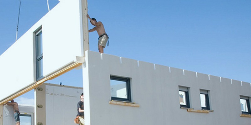 Arquitectura modular resistente al clima continental en casas prefabricadas en León